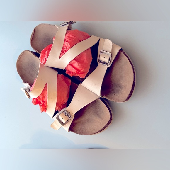 Women’s Sandal bundle - Picture 4 of 6